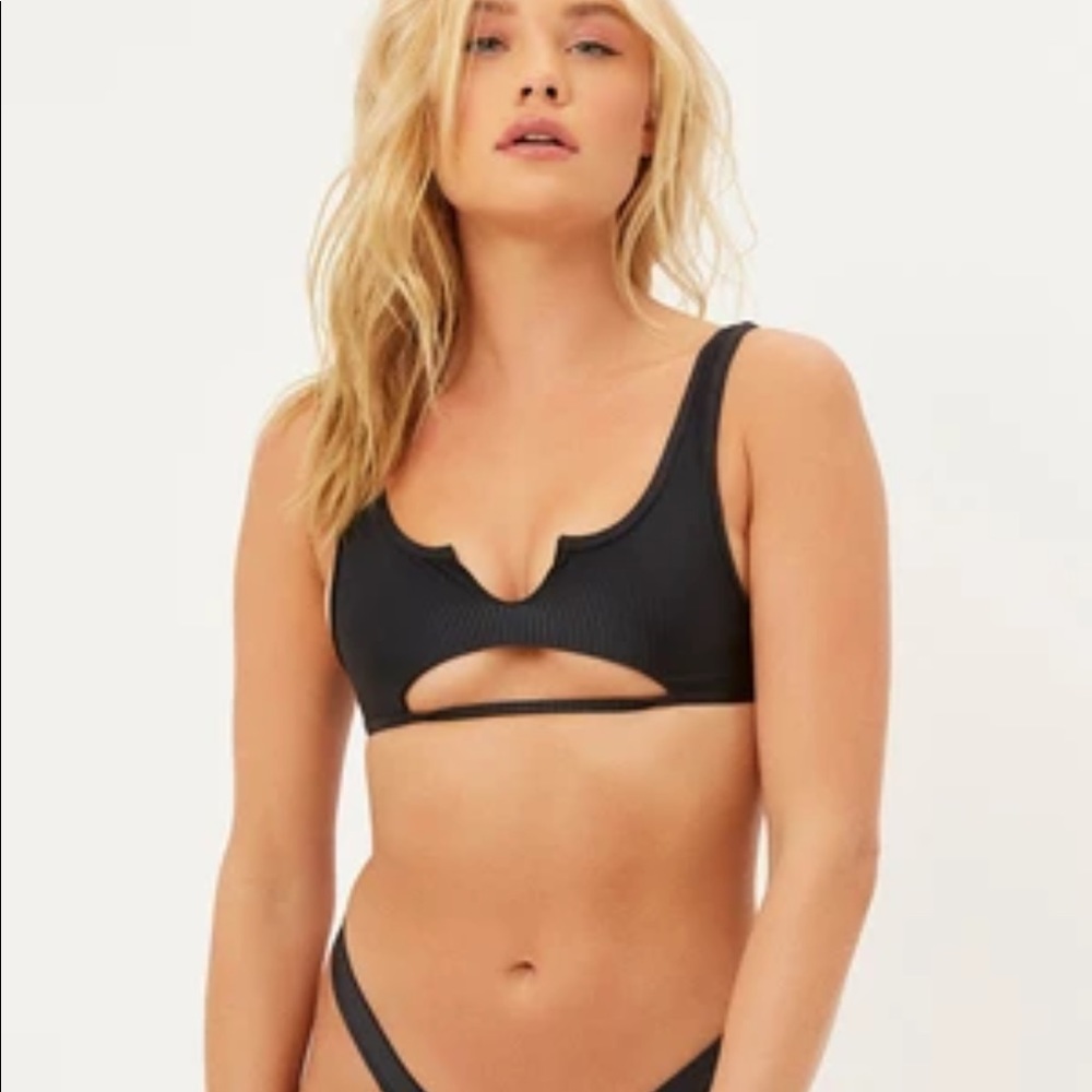 Frankies Bikinis- cole top black